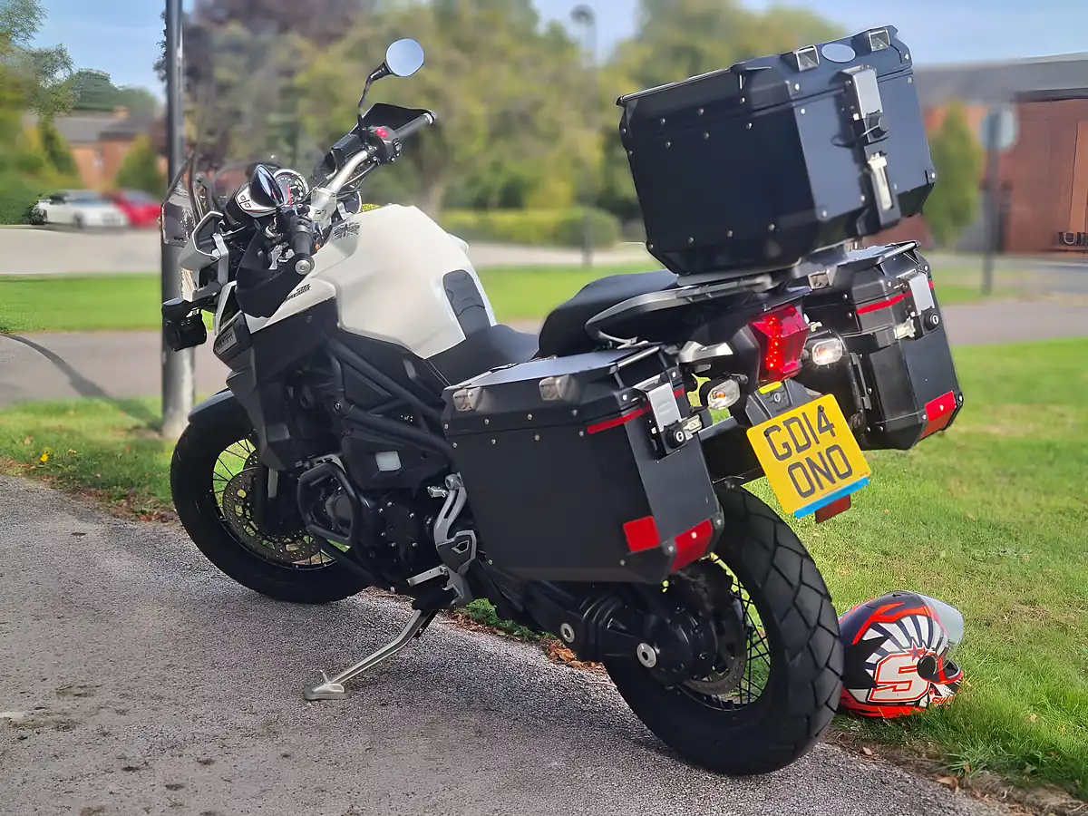 Used 2014 Triumph Explorer Xc White - Interior and Exterior details 7