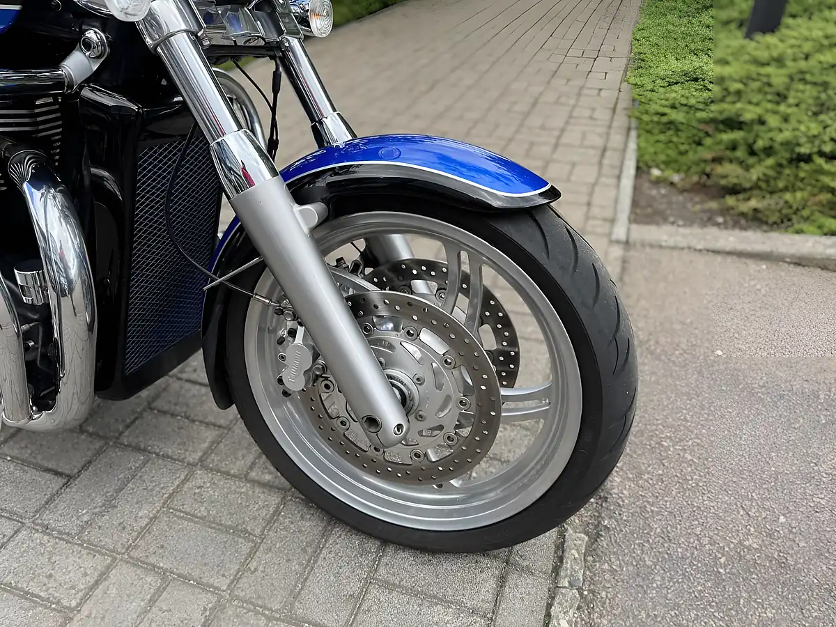 Used 2014 Triumph Thunderbird 1600 Blue - Interior and Exterior details 9