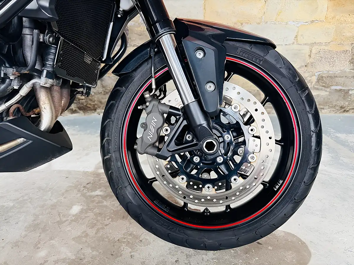 Used 2014 Triumph Tiger 1050 Sport Red - Interior and Exterior details 5