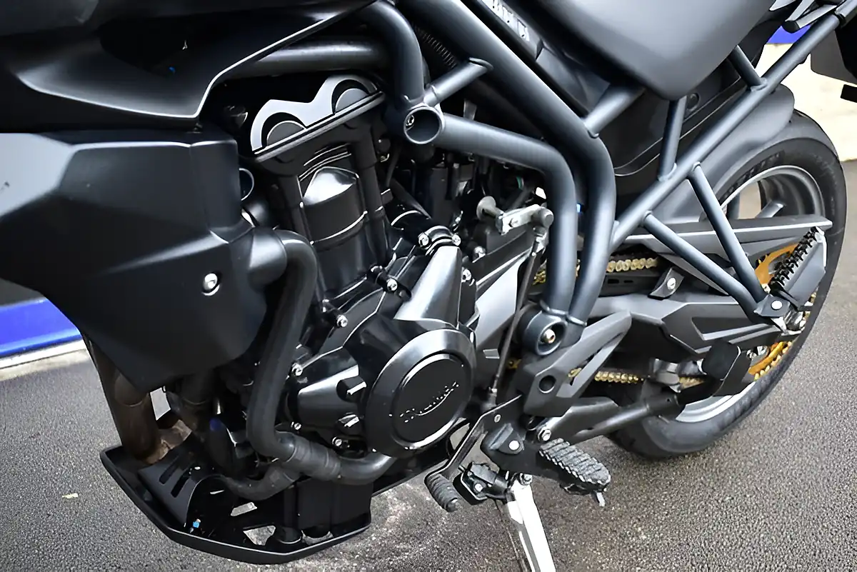 Used 2014 Triumph Tiger 800 Xr Jet Black - Interior and Exterior details 12