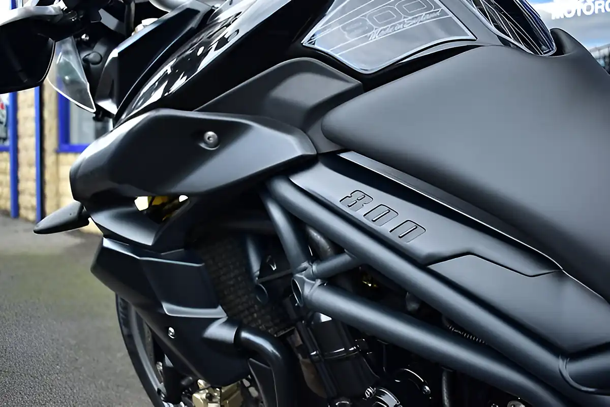 Used 2014 Triumph Tiger 800 Xr Jet Black - Interior and Exterior details 14