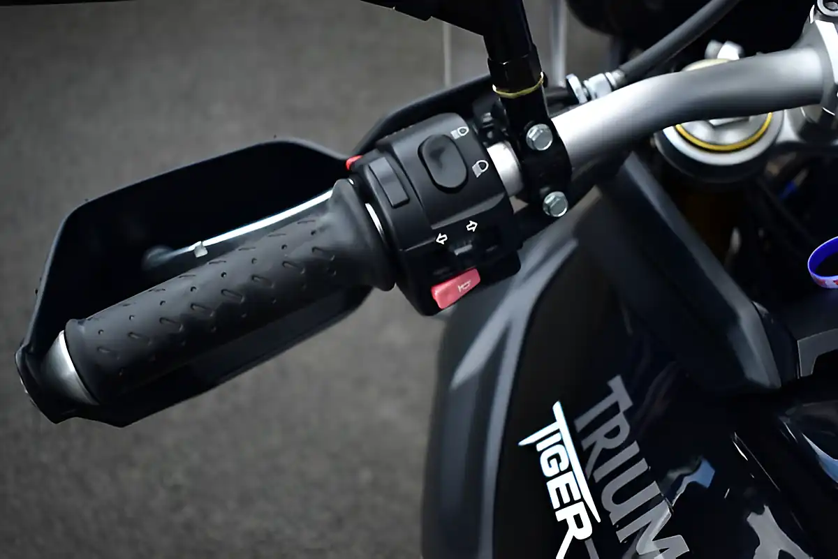 Used 2014 Triumph Tiger 800 Xr Jet Black - Interior and Exterior details 15