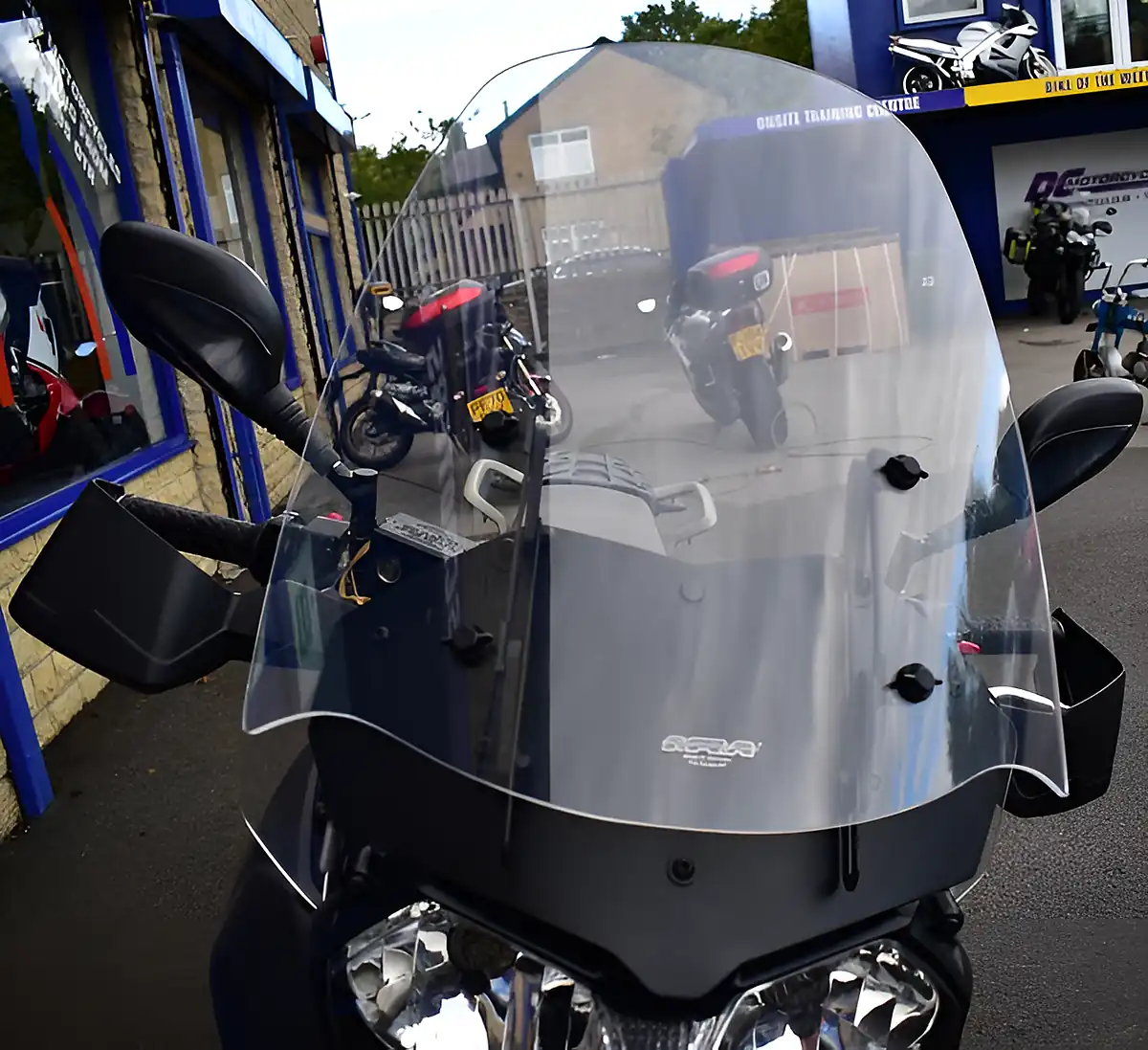 Used 2014 Triumph Tiger 800 Xr Jet Black - Interior and Exterior details 16