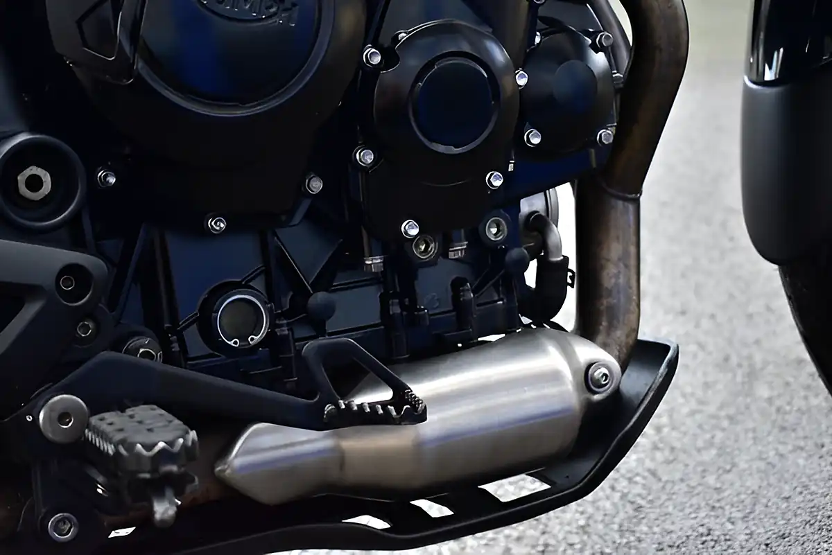 Used 2014 Triumph Tiger 800 Xr Jet Black - Interior and Exterior details 19