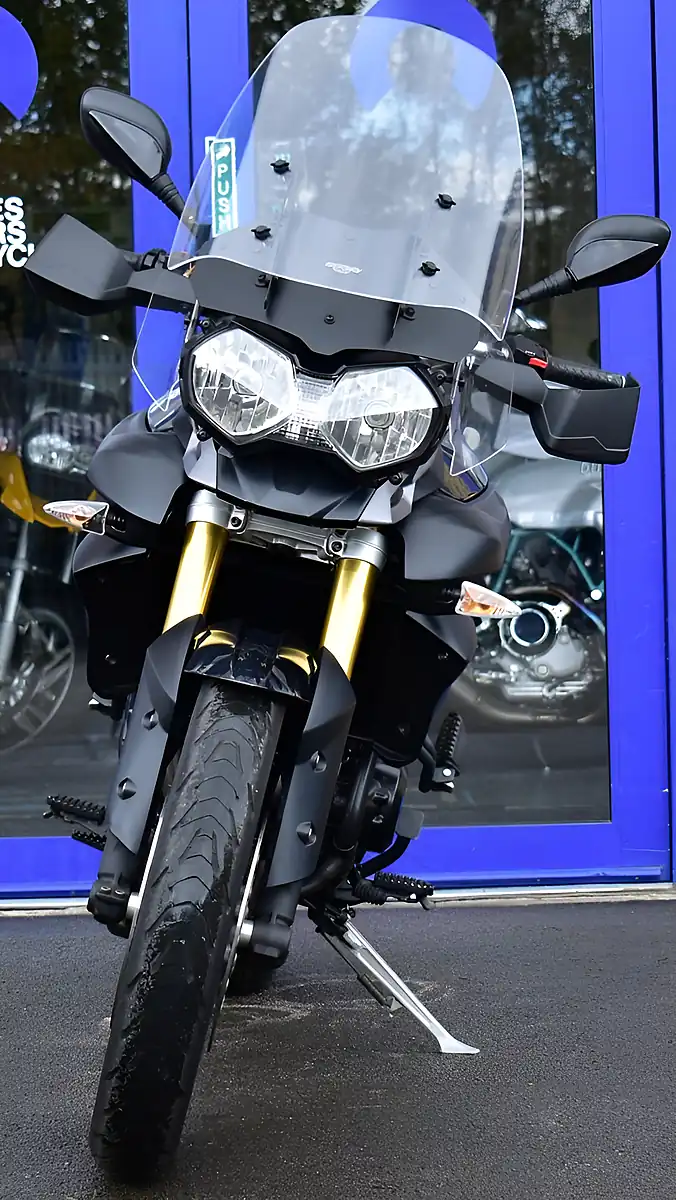 Used 2014 Triumph Tiger 800 Xr Jet Black - Interior and Exterior details 3