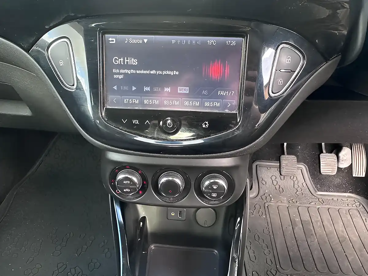 Used 2014 Vauxhall Adam Glam Red - Interior and Exterior details 14