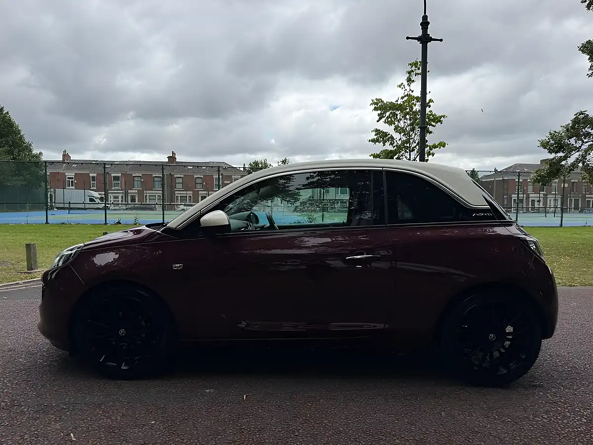 Used 2014 Vauxhall Adam Glam Red/Purple - Interior and Exterior details 4