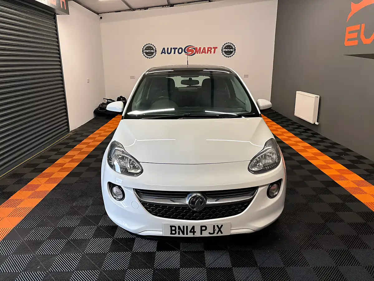 Used 2014 Vauxhall Adam Glam White - Interior and Exterior details 15