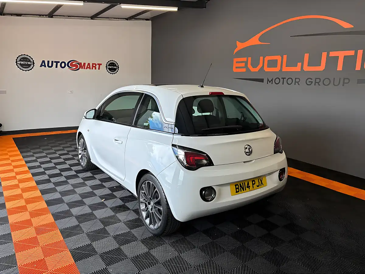 Used 2014 Vauxhall Adam Glam White - Interior and Exterior details 3