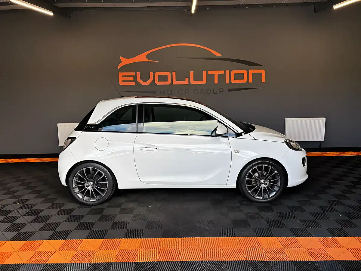 Used 2014 Vauxhall Adam Glam White - Interior and Exterior details 5