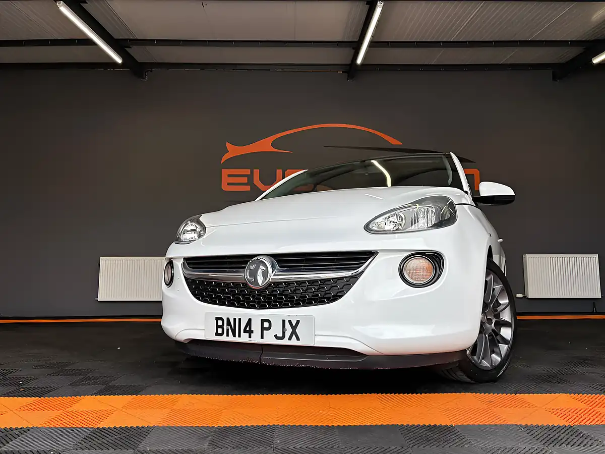 Used 2014 Vauxhall Adam Glam White - Interior and Exterior details 8