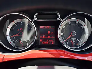 Used 2014 Vauxhall Adam Glam White - Interior and Exterior details 10