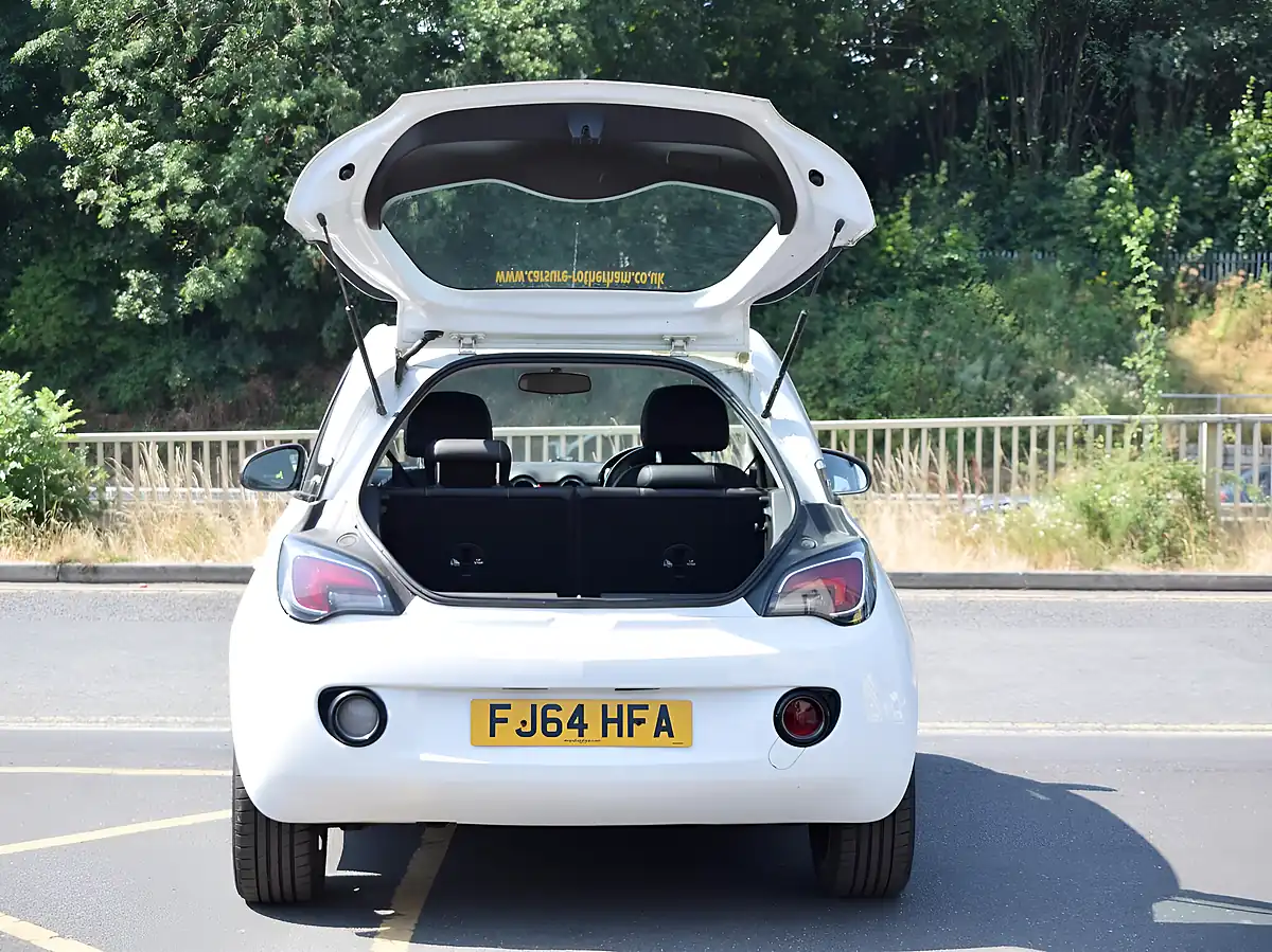 Used 2014 Vauxhall Adam Glam White - Interior and Exterior details 7