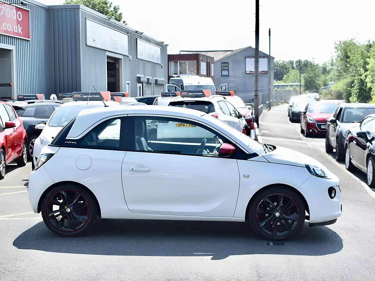 Used 2014 Vauxhall Adam Glam White - Interior and Exterior details 9