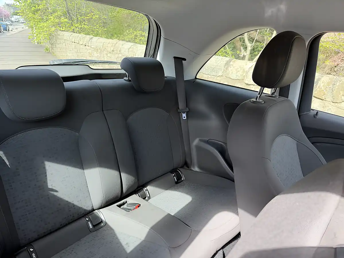 Used 2014 Vauxhall Adam Jam Black - Interior and Exterior details 8