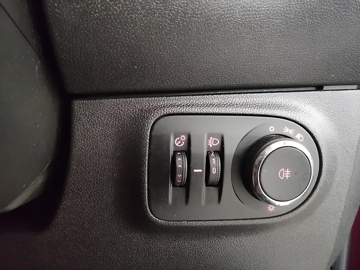 Used 2014 Vauxhall Adam Jam Purple Fiction - Interior and Exterior details 17