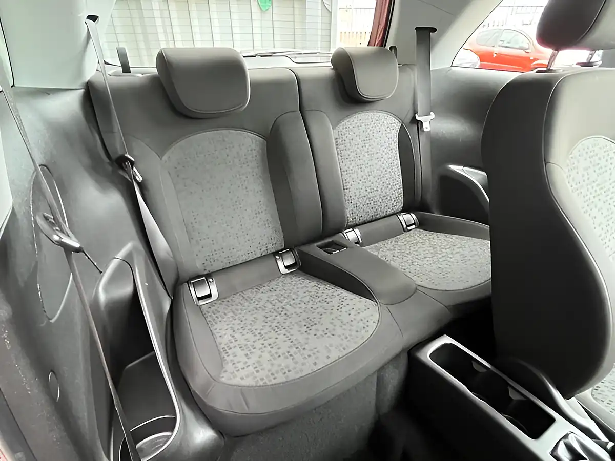 Used 2014 Vauxhall Adam Jam Red - Interior and Exterior details 20
