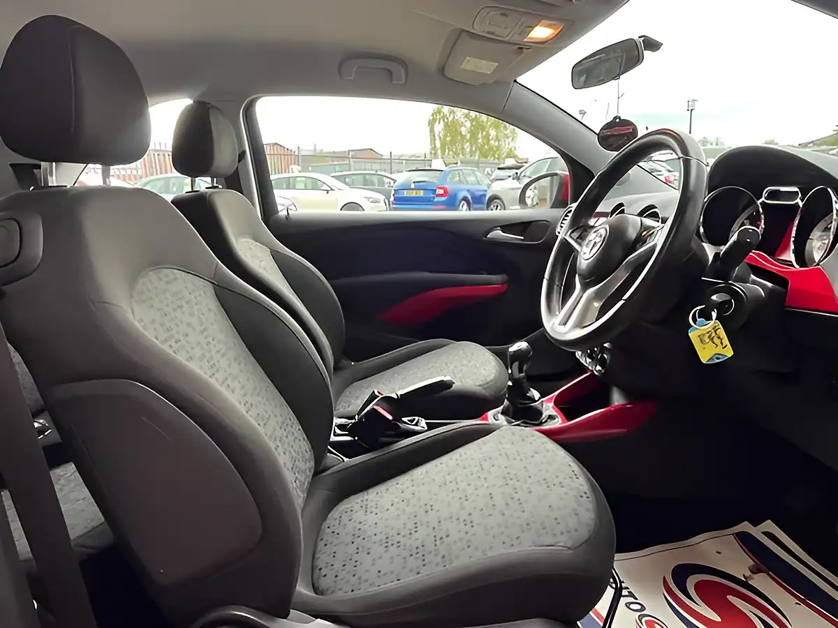 Used 2014 Vauxhall Adam Jam Red - Interior and Exterior details 5