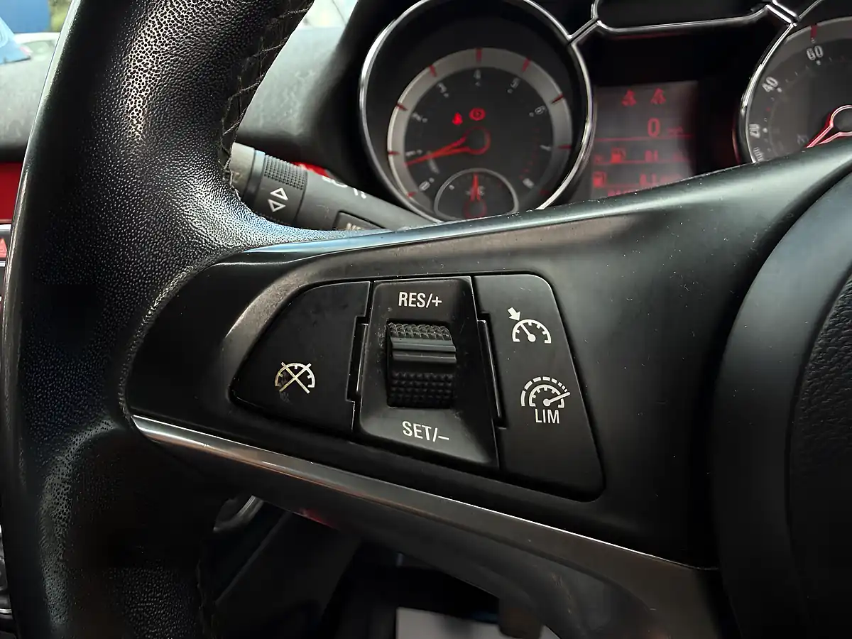 Used 2014 Vauxhall Adam Jam Red - Interior and Exterior details 13