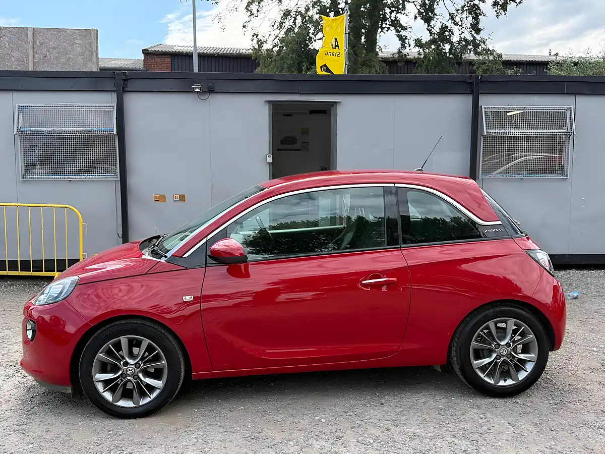Used 2014 Vauxhall Adam Jam Red - Interior and Exterior details 4