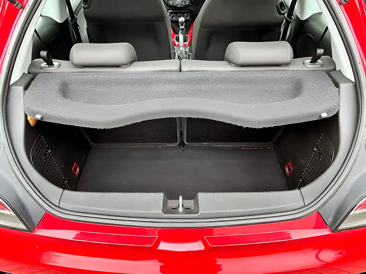 Used 2014 Vauxhall Adam Jam Red - Interior and Exterior details 12