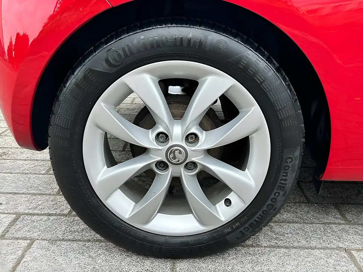 Used 2014 Vauxhall Adam Jam Red - Interior and Exterior details 4