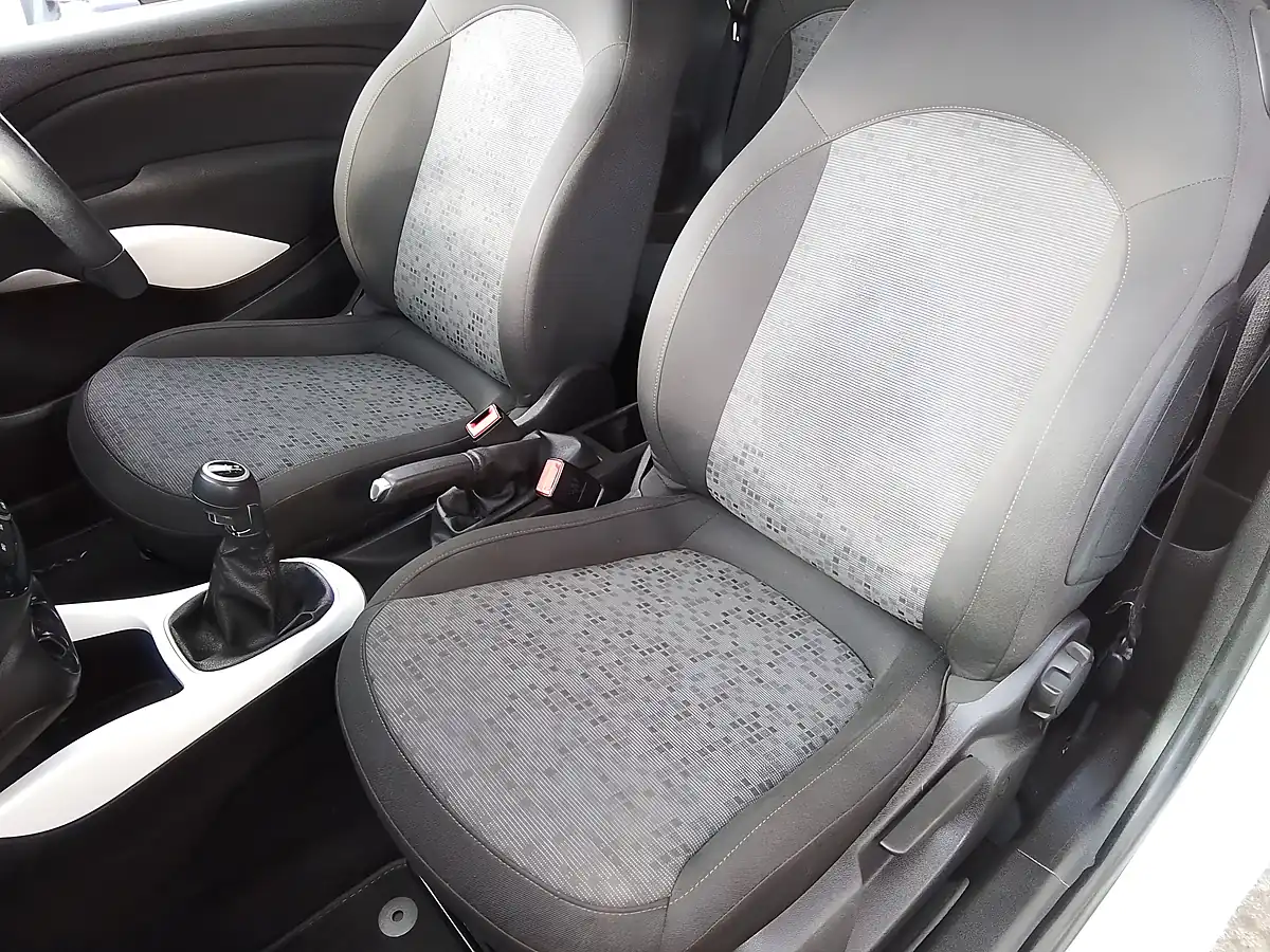Used 2014 Vauxhall Adam Jam White - Interior and Exterior details 17