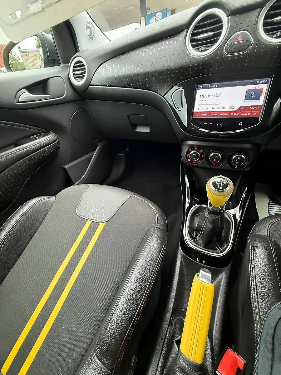 Used 2014 Vauxhall Adam Slam Yellow - Interior and Exterior details 15