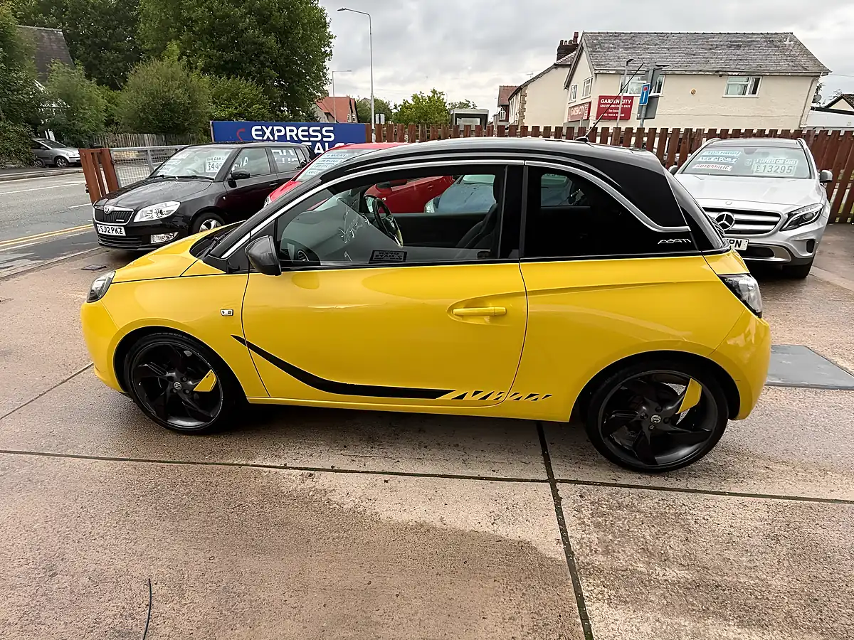 Used 2014 Vauxhall Adam Slam Yellow - Interior and Exterior details 4