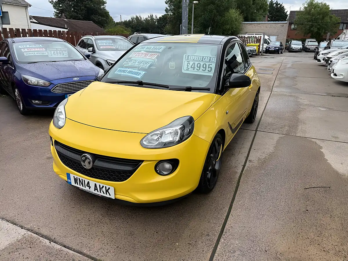 Used 2014 Vauxhall Adam Slam Yellow - Interior and Exterior details 5
