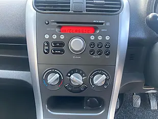 Used 2014 Vauxhall Agila S Silver - Interior and Exterior details 16