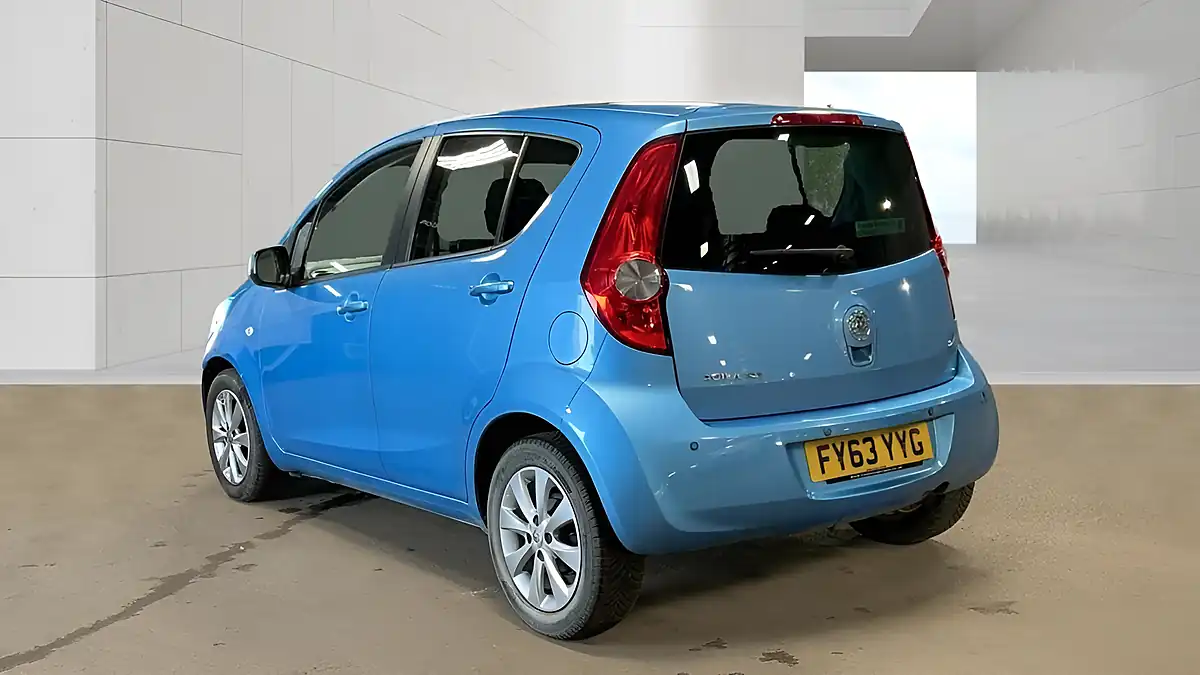 Used 2014 Vauxhall Agila Se Blue - Interior and Exterior details 3