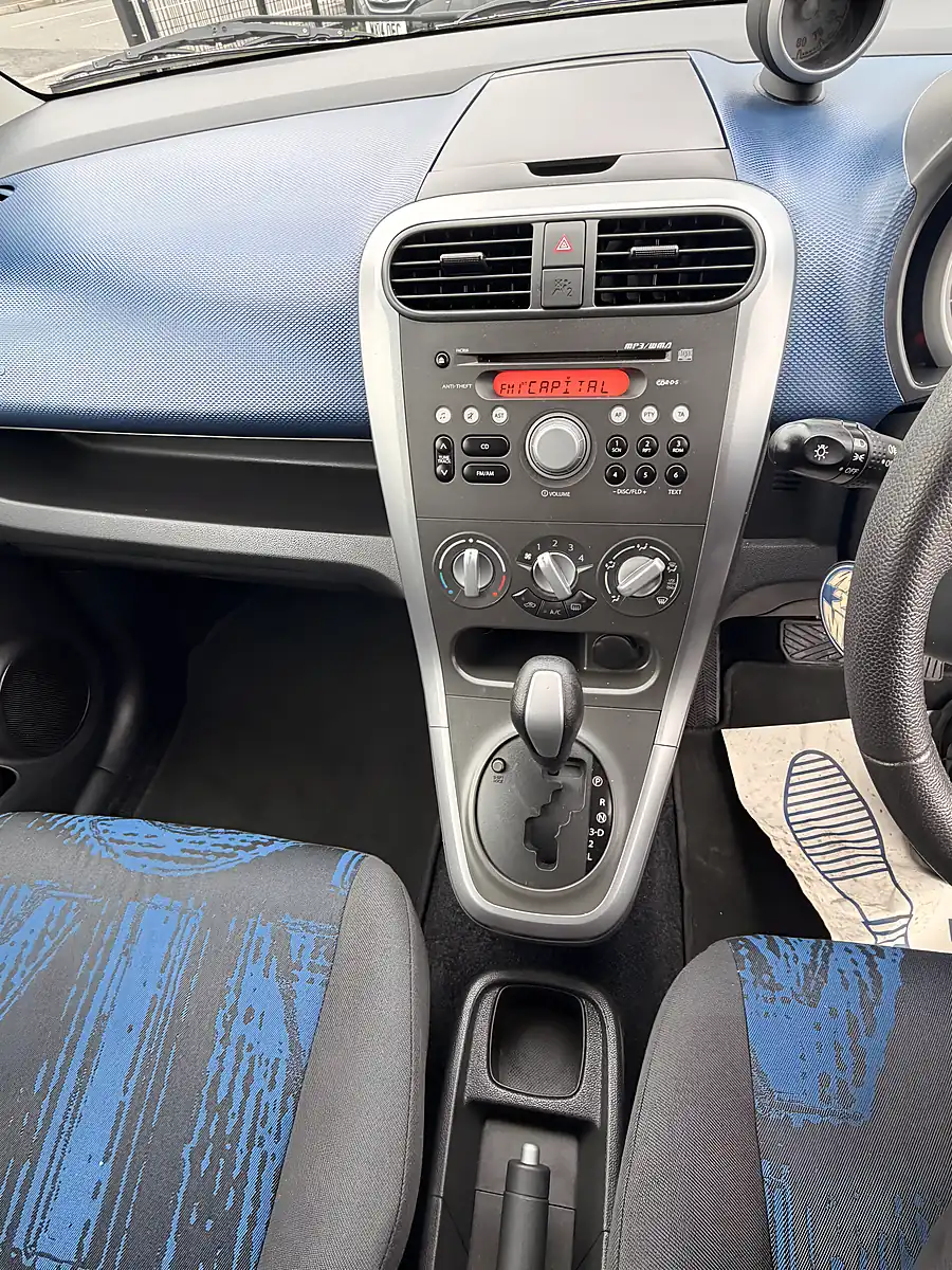 Used 2014 Vauxhall Agila Se Blue - Interior and Exterior details 11