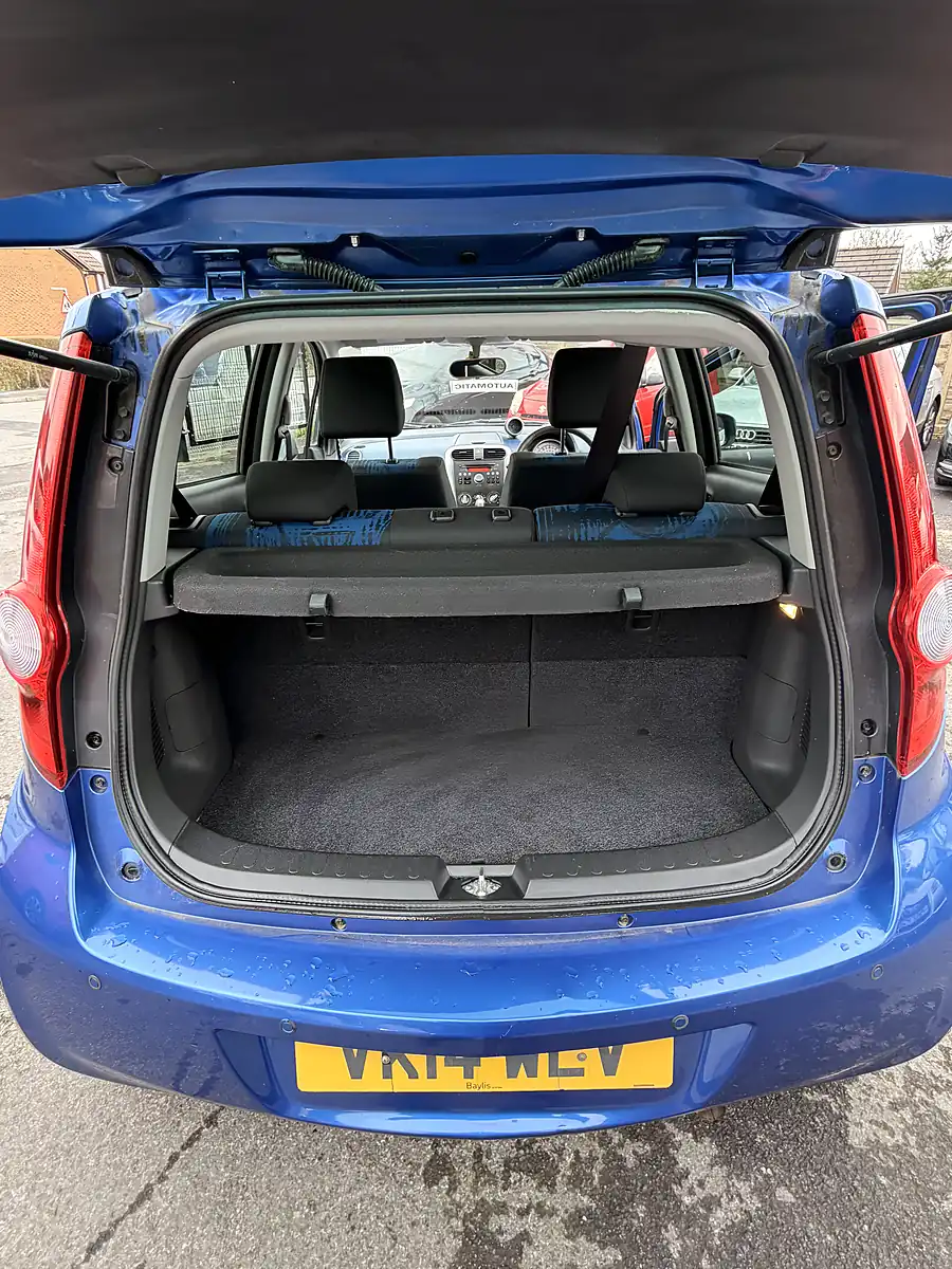 Used 2014 Vauxhall Agila Se Blue - Interior and Exterior details 13