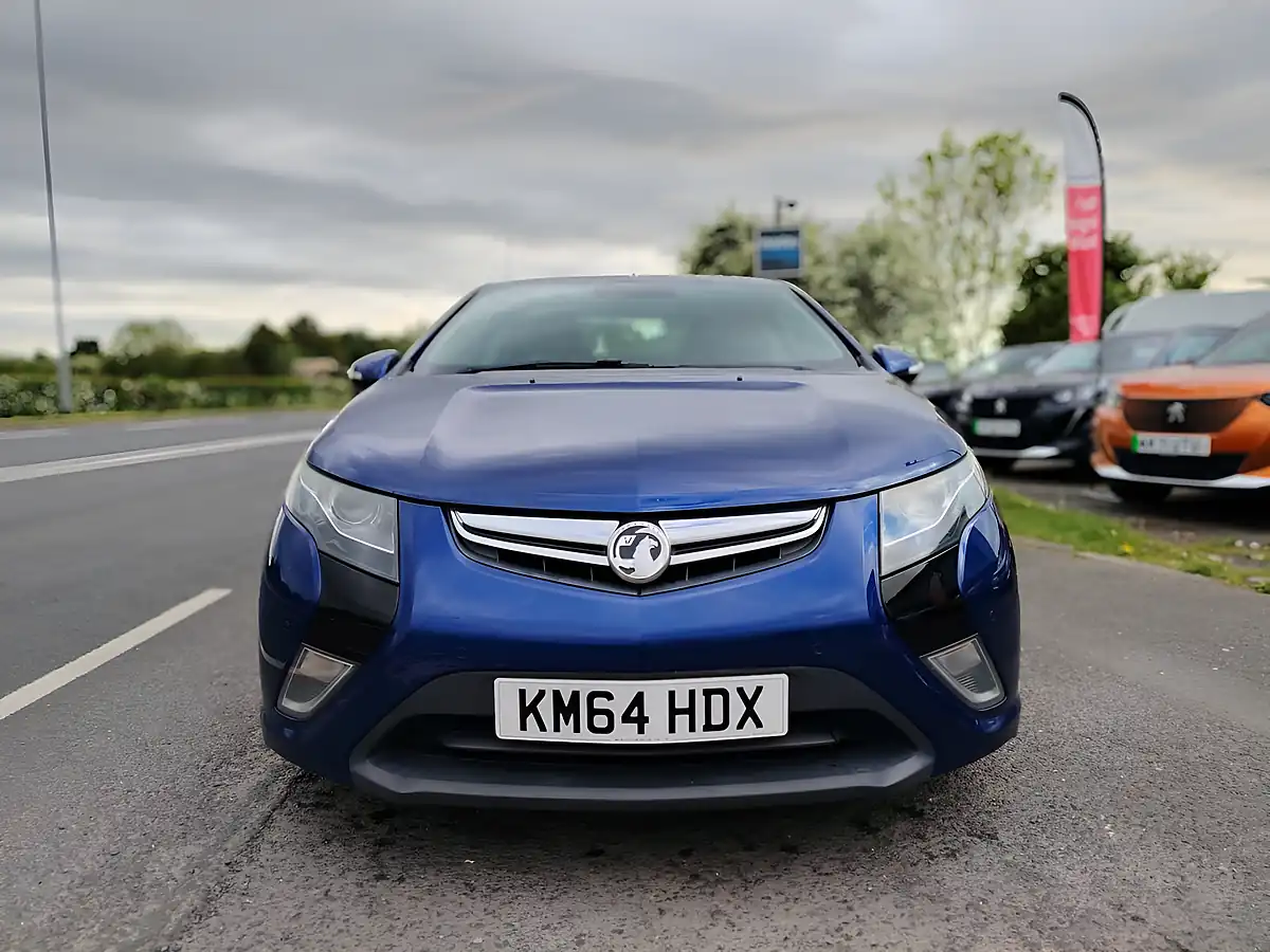 Used 2014 Vauxhall Ampera Electron Ice Metallic Blue - Interior and Exterior details 2