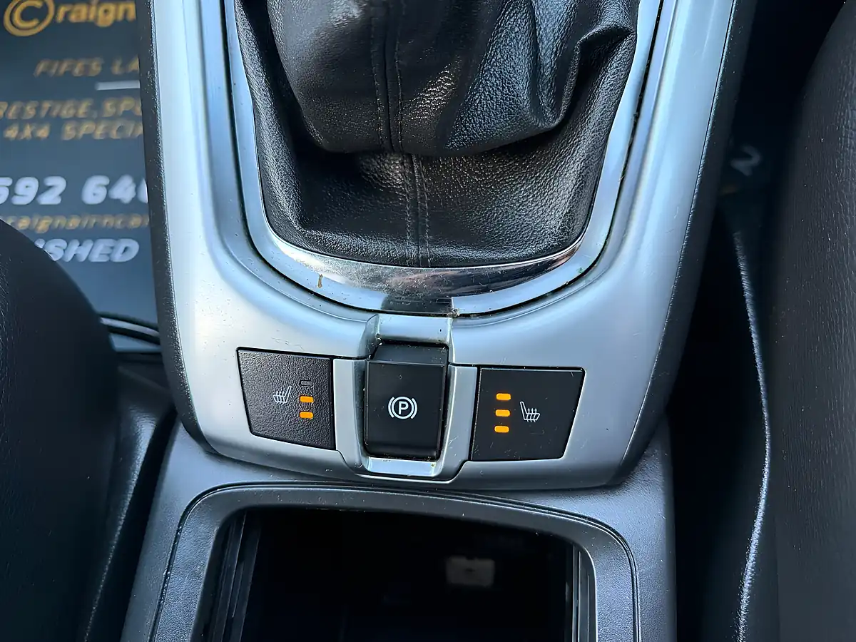Used 2014 Vauxhall Antara Exclusiv White - Interior and Exterior details 16