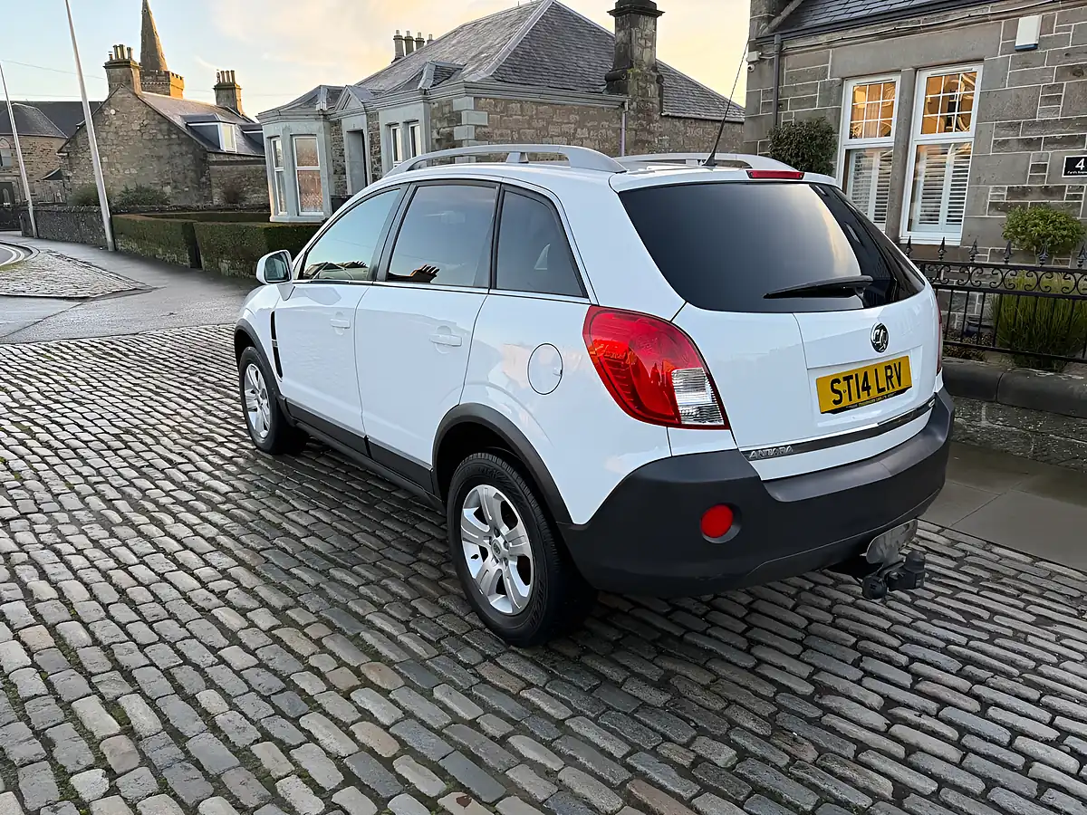 Used 2014 Vauxhall Antara Exclusiv White - Interior and Exterior details 7