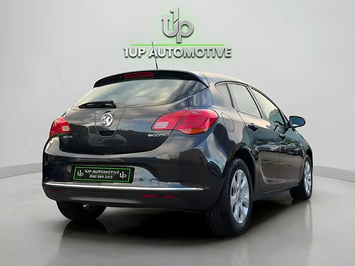 Used 2014 Vauxhall Astra Design Grey - Interior and Exterior details 10