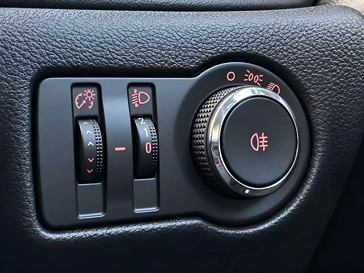 Used 2014 Vauxhall Astra Design Grey - Interior and Exterior details 20