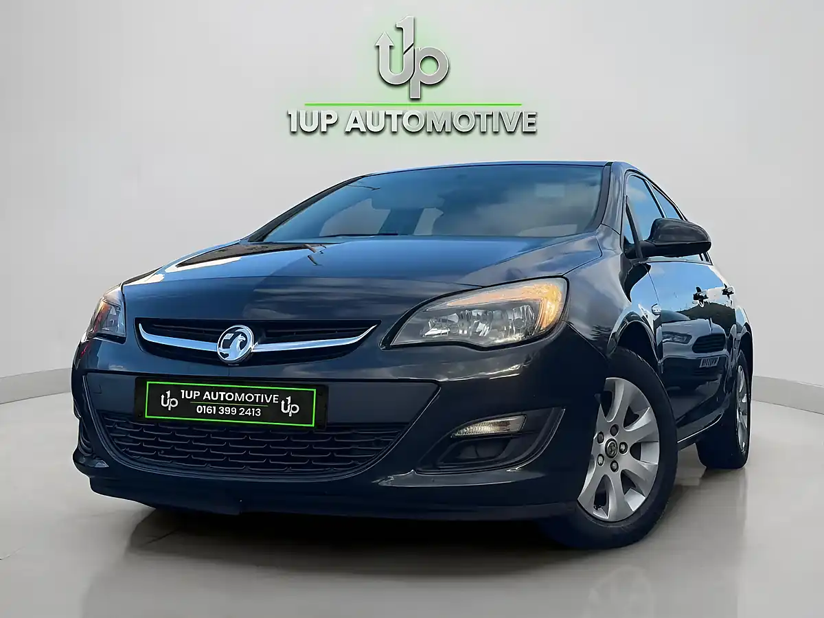 Used 2014 Vauxhall Astra Design Grey - Interior and Exterior details 4