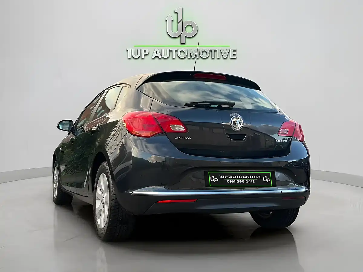 Used 2014 Vauxhall Astra Design Grey - Interior and Exterior details 5