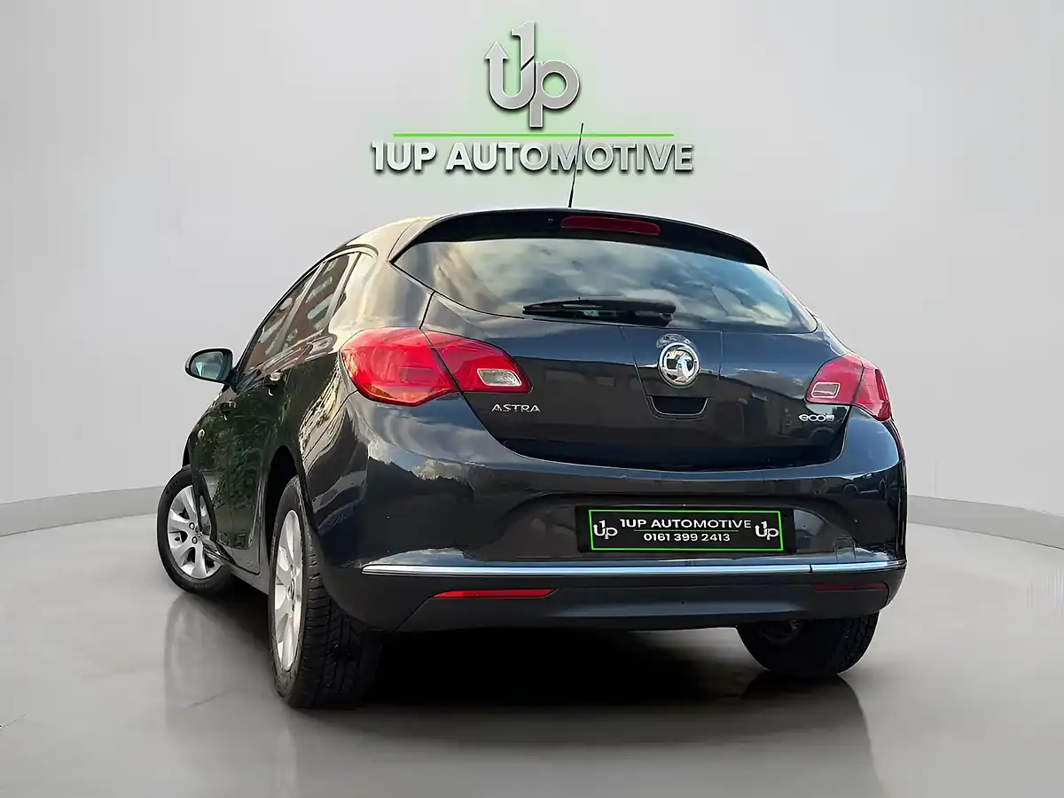 Used 2014 Vauxhall Astra Design Grey - Interior and Exterior details 8