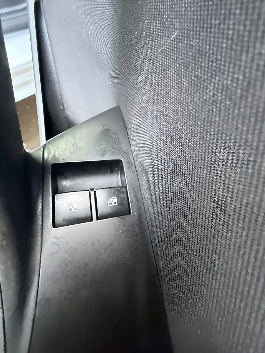 Used 2014 Vauxhall Astra Design Silver - Interior and Exterior details 19