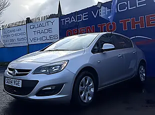 Used 2014 Vauxhall Astra Design Silver - Interior and Exterior details 2