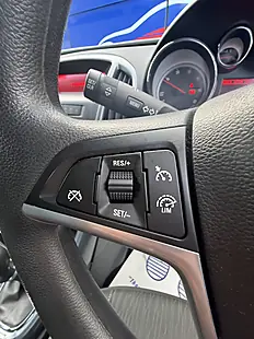 Used 2014 Vauxhall Astra Design Silver - Interior and Exterior details 20