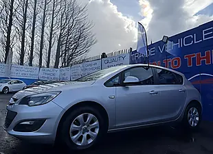 Used 2014 Vauxhall Astra Design Silver - Interior and Exterior details 3