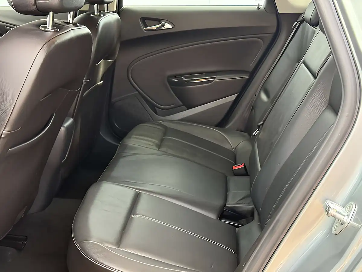 Used 2014 Vauxhall Astra Elite Asteroid Grey - Interior and Exterior details 14