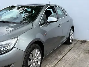 Used 2014 Vauxhall Astra Elite Asteroid Grey - Interior and Exterior details 9