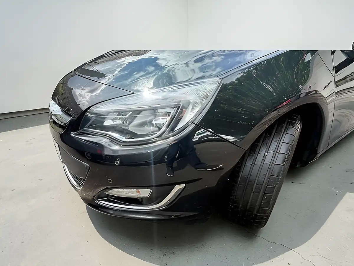 Used 2014 Vauxhall Astra Elite Black - Interior and Exterior details 11