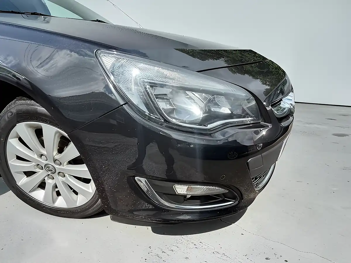 Used 2014 Vauxhall Astra Elite Black - Interior and Exterior details 9